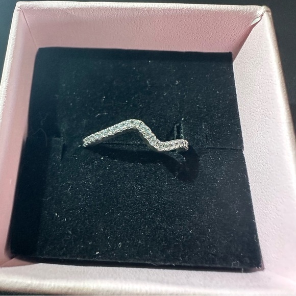 Pandora Sparkling Wave Ring – Sterling Silver 925 w/ Clear Cubic Zirconia w/Box - Picture 7 of 13